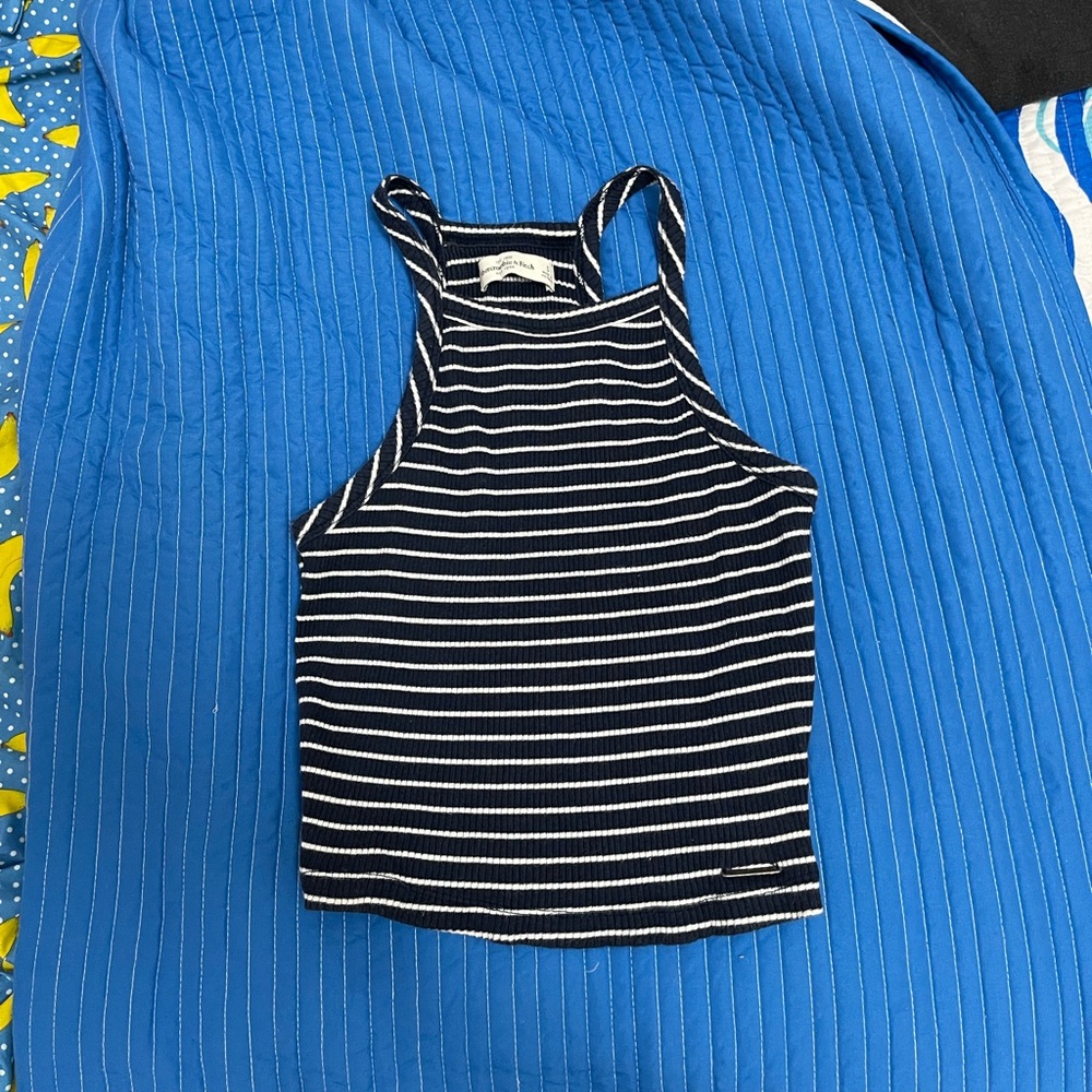 Abercrombie crop top